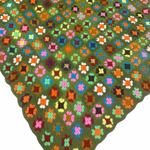 Handmade Afghan Green Granny Square Crocheted Blanket 62 x 58 - Picture 3 of 6